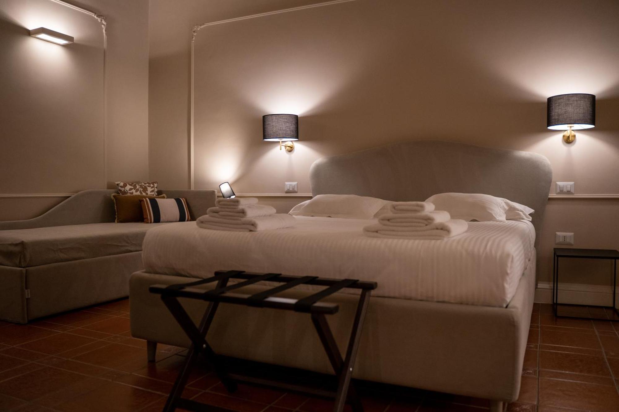 Casa Almika Principe Amedeo Hotel Bari Ngoại thất bức ảnh