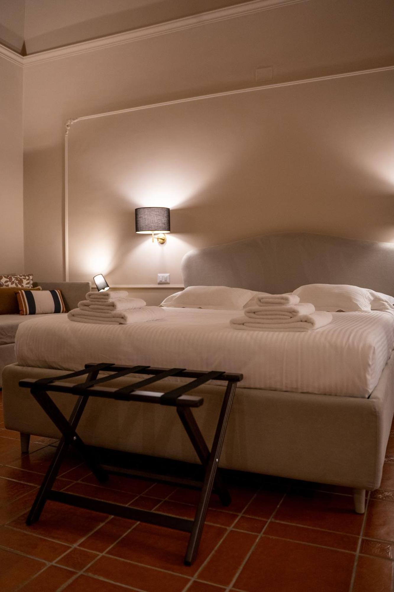 Casa Almika Principe Amedeo Hotel Bari Ngoại thất bức ảnh