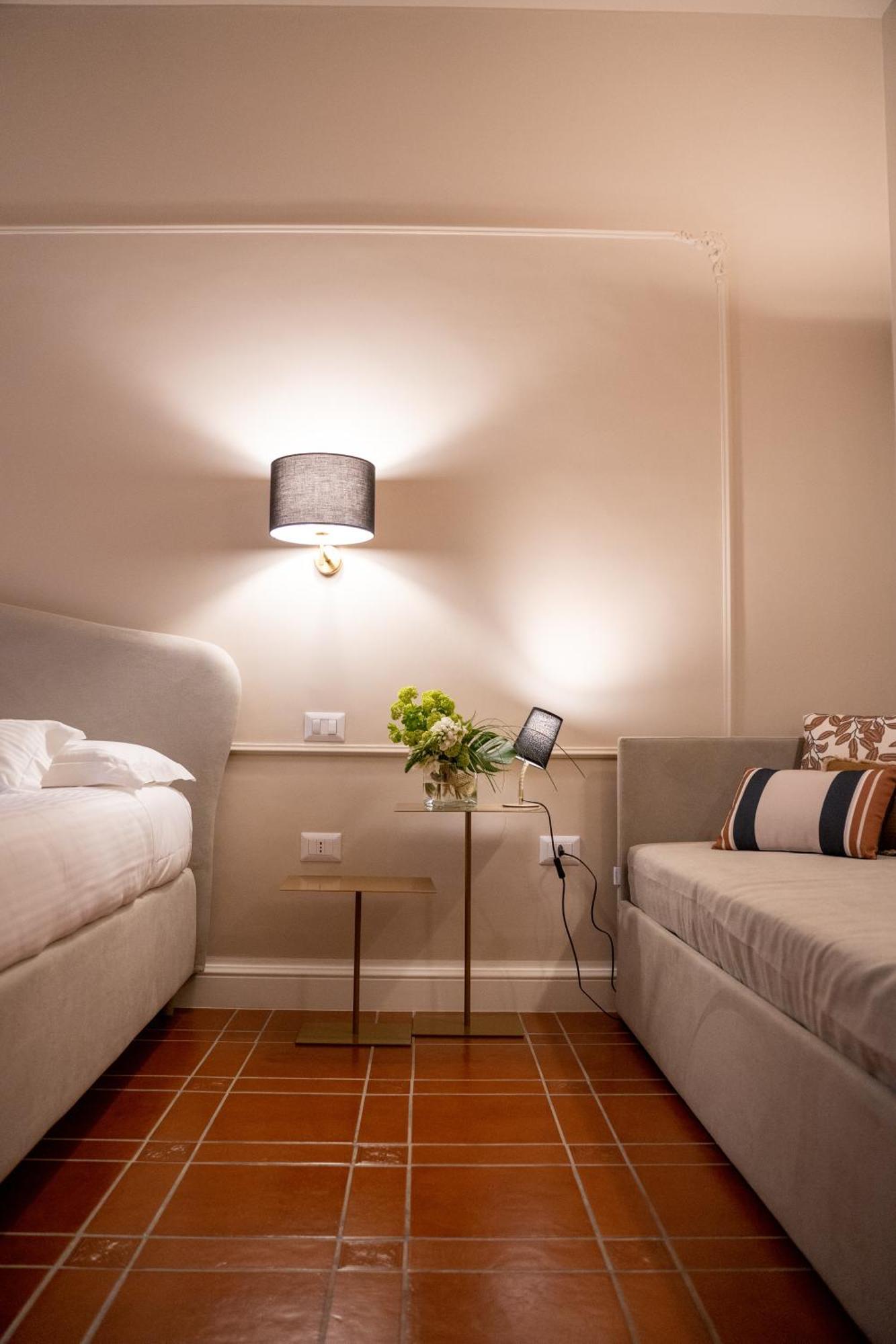 Casa Almika Principe Amedeo Hotel Bari Ngoại thất bức ảnh