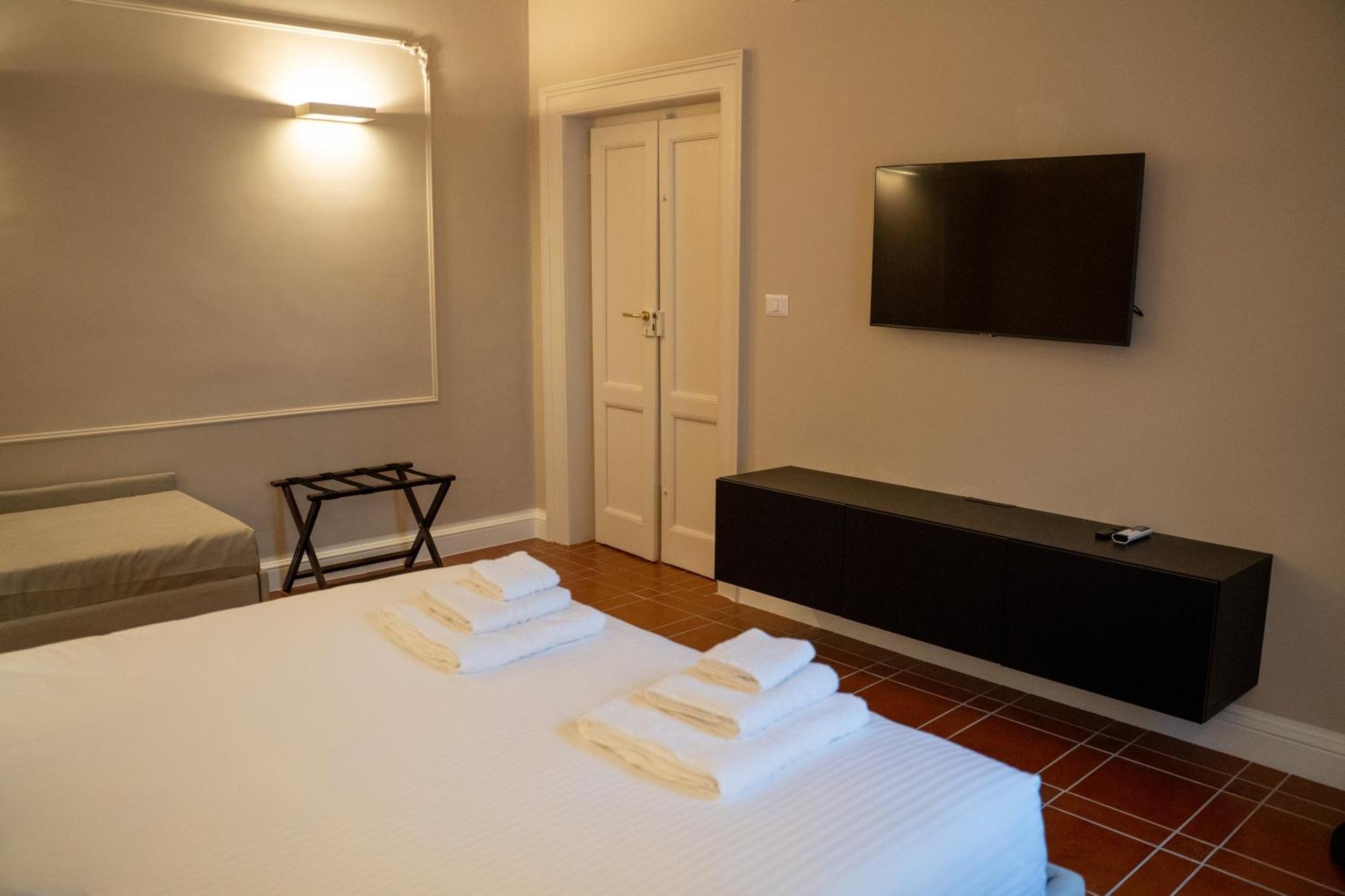 Casa Almika Principe Amedeo Hotel Bari Ngoại thất bức ảnh
