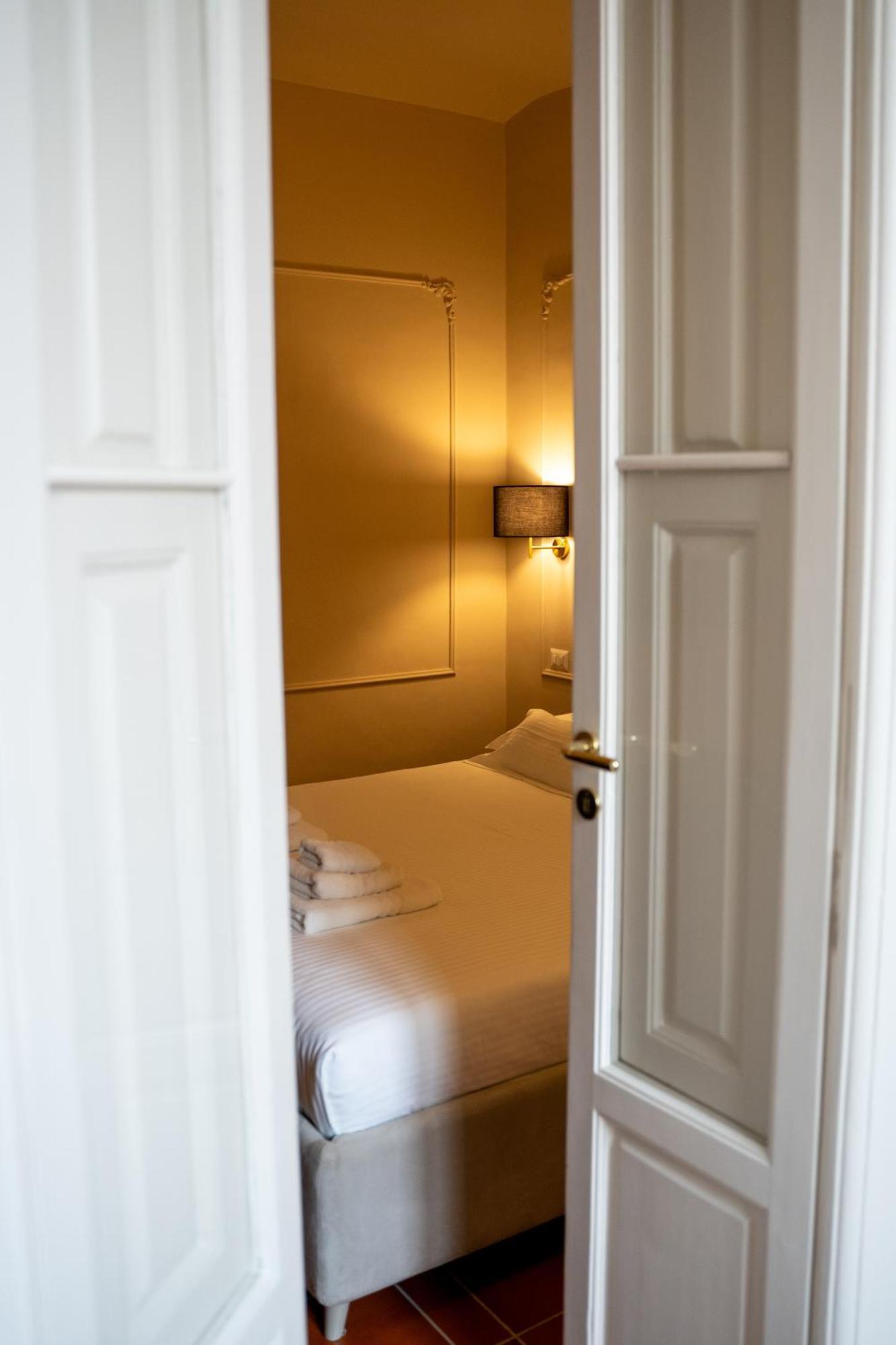 Casa Almika Principe Amedeo Hotel Bari Ngoại thất bức ảnh